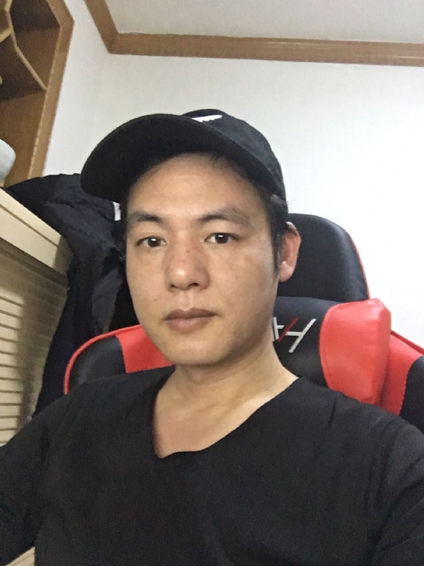 扛枪打鸟的第一张照片--柳州认干亲服务网